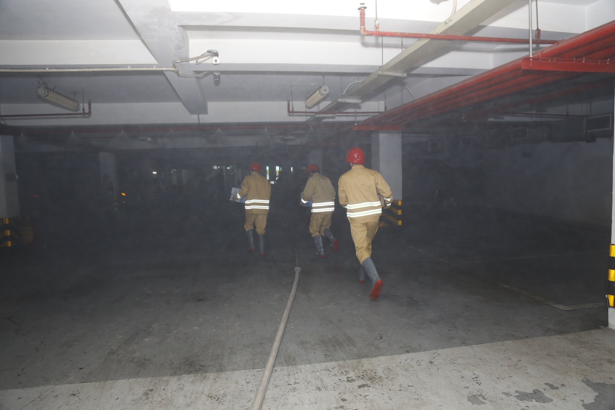 Diễn tập nghiệp vụ chữa cháy và thoát hiểm tại tòa nhà PVN, Viện Dầu Khí và bãi đỗ xe ngầm và trung tâm thương mại dịch vụ Thành Công