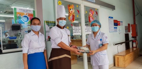 PSA chung tay phòng chống dịch Covid -19: Tặng 100 suất ăn trưa mỗi ngày cho y bác sĩ Bệnh viện Đa khoa Thủ Đức – TP Hồ Chí Minh